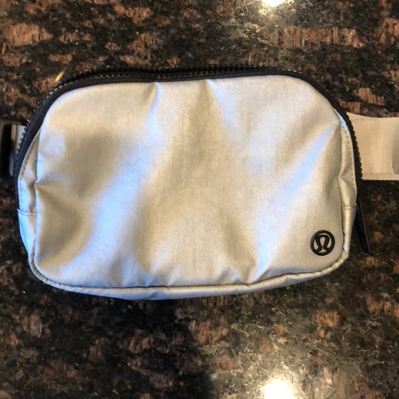 lululemon athletica Accessories - Lululemon belt bag
